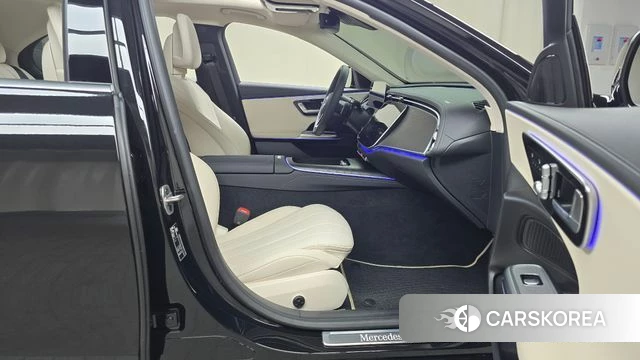 Mercedes-Benz E-Class W214 2025 Черный из Кореи, фото 2