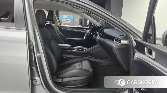 Kia K5 3rd generation 2021 Серебряный из Кореи, фото 2