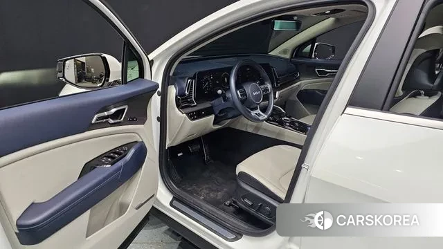 Kia Sportage 5th Generation Hybrid 2022 Белый из Кореи, фото 2