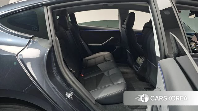 Tesla Model 3 2025 Серый из Кореи, фото 2