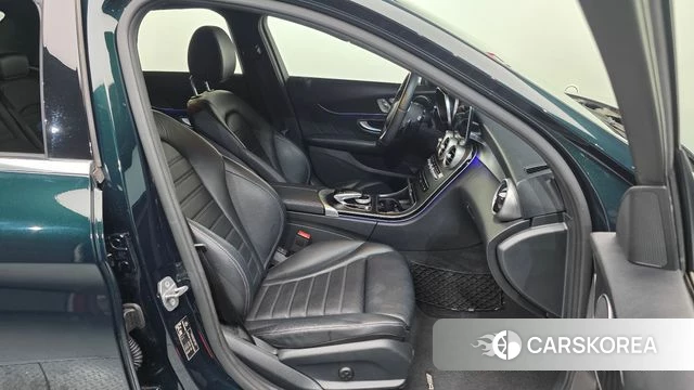 Mercedes-Benz C-Class W205 2019 Зеленый из Кореи, фото 2