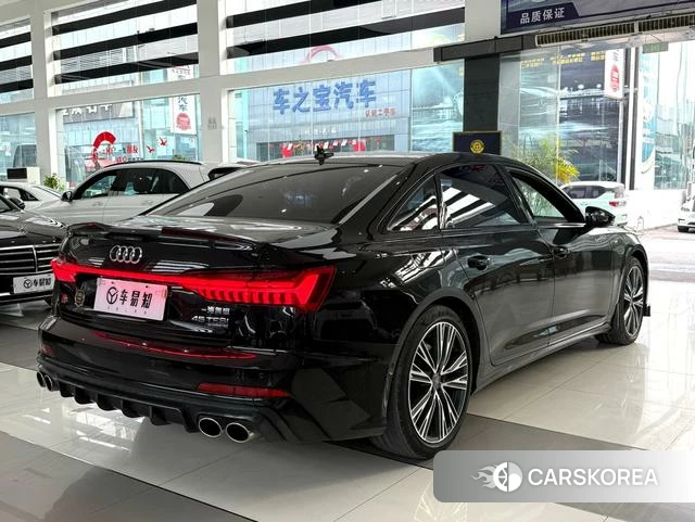 Audi A6L 2021 Черный из Китая, фото 2