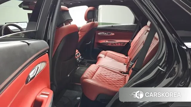 Genesis GV70 2021 Черный из Кореи, фото 2