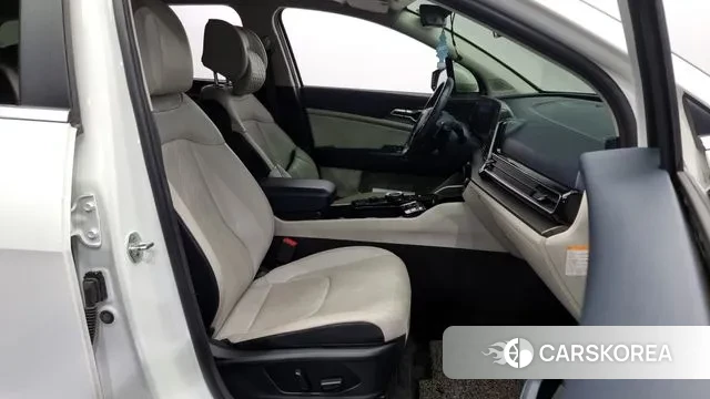 Kia Sportage 5th Generation Hybrid 2021 Белый из Кореи, фото 2