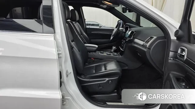 Jeep Grand Cherokee 2018 Белый из Кореи, фото 2