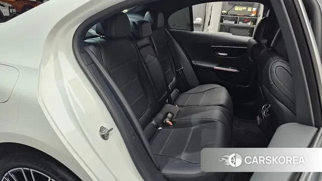 Mercedes-Benz C-Class W205 2022 Белый из Кореи, фото 2