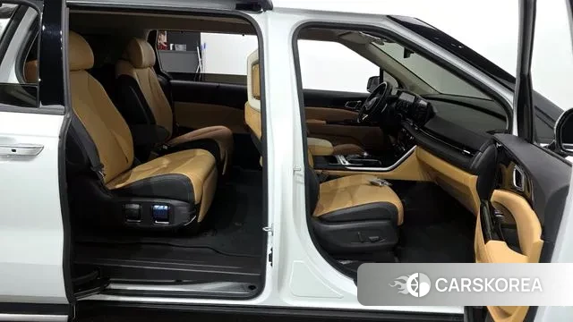 Kia Carnival 4th generation 2023 Белый из Кореи, фото 2