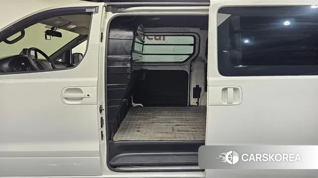 Hyundai The New Grand Starex 2019 Белый из Кореи, фото 2