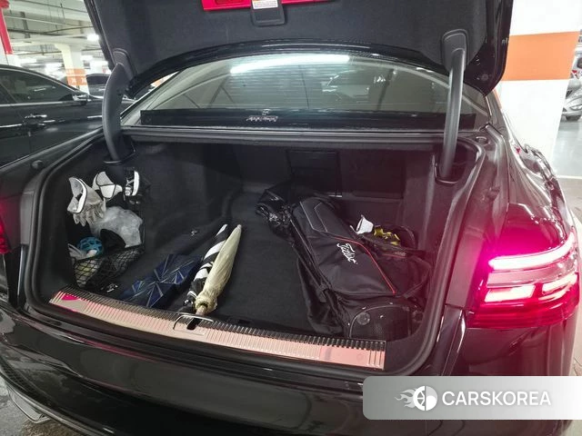 Audi A8 (D5) 2021 Черный из Кореи, фото 2