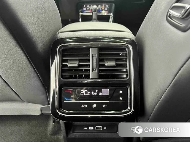 Volkswagen Passat 2023 Черный из Китая, фото 2