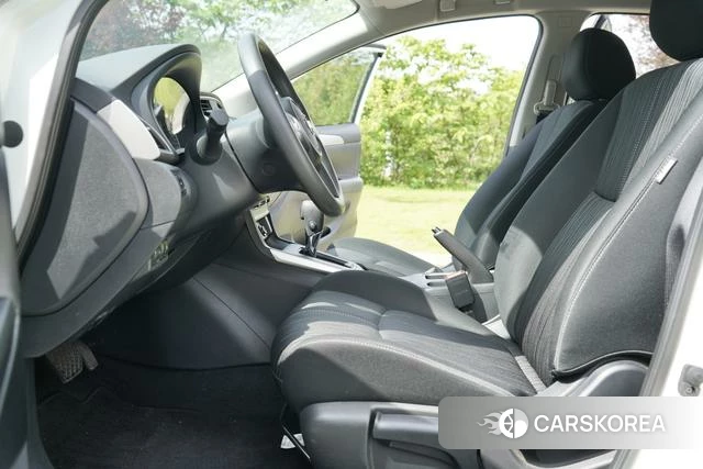 Nissan Xuan Yi 2023 Белый из Китая, фото 2