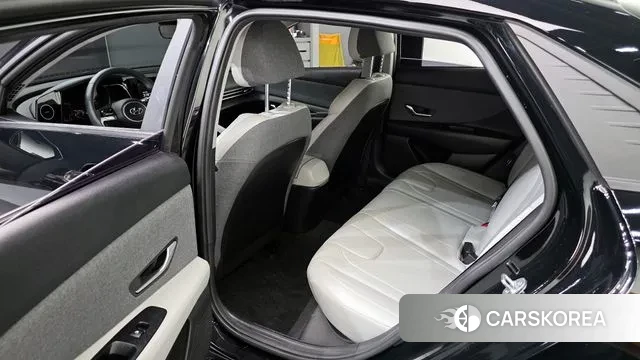 Hyundai Avante (CN7) 2022 Черный из Кореи, фото 2