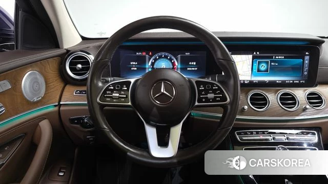 Mercedes-Benz E-Class W213 2019 Синий из Кореи, фото 2