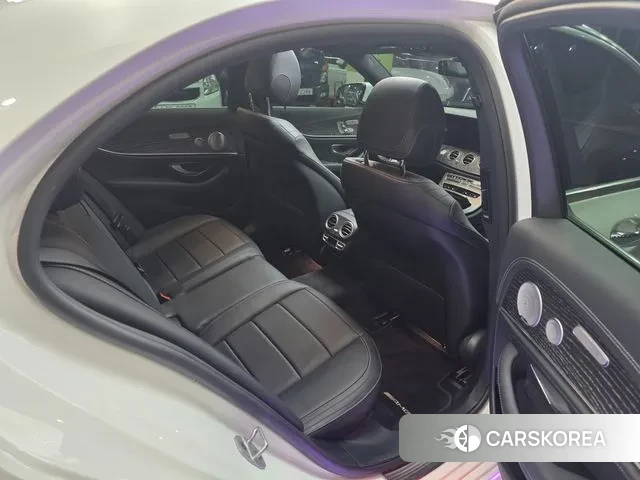 Mercedes-Benz E-Class W213 2020 Белый из Кореи, фото 2