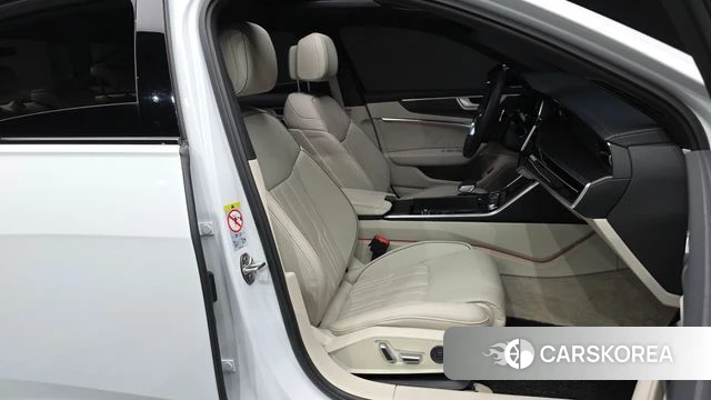 Audi A6 (C8) 2025 Белый из Кореи, фото 2