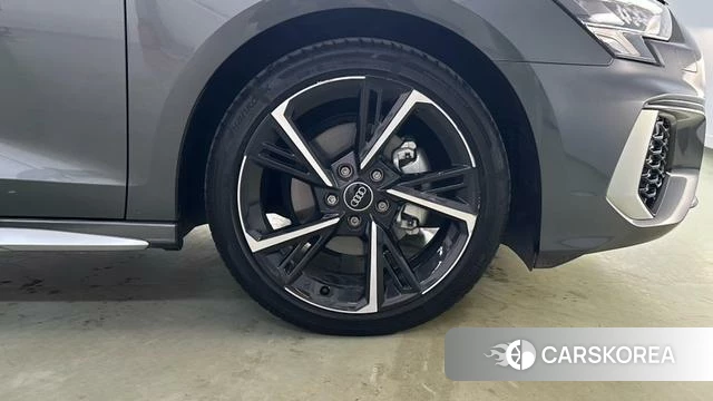 Audi A3 2024 Темно-серый из Китая, фото 2