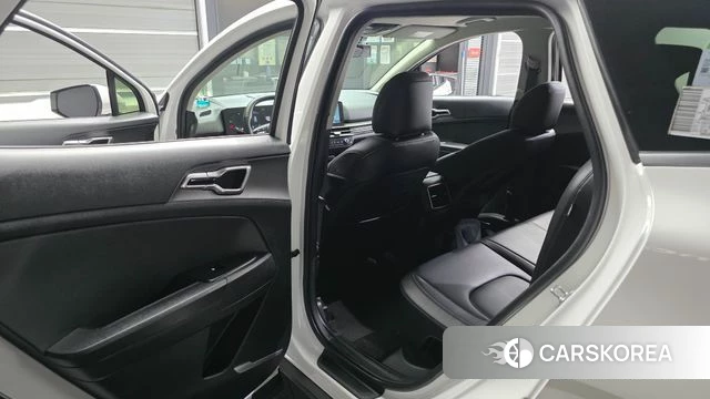 Kia The New Sportage 5th Generation Hybrid 2025 Белый из Кореи, фото 2
