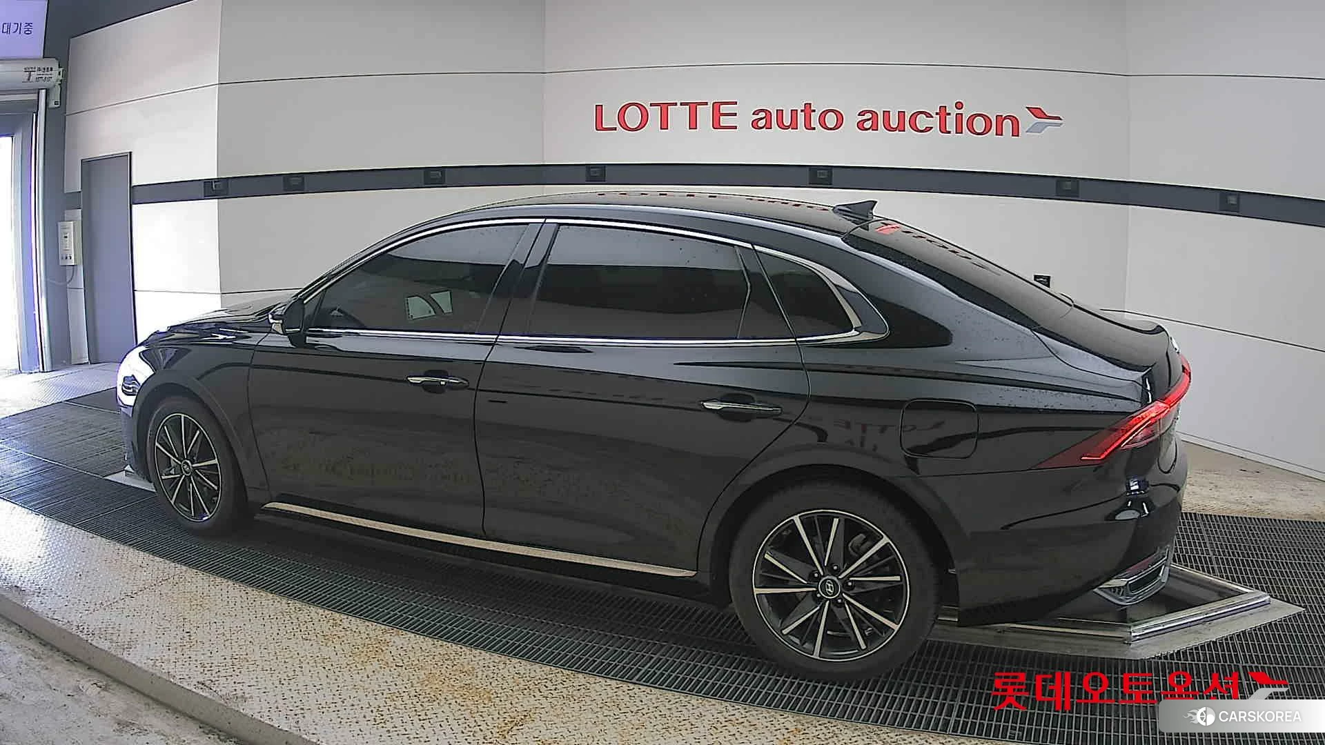 Hyundai Grandeur 2022 Midnight Black Pearl из Кореи, фото 2