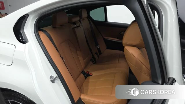 BMW 3 Series (G20) 2025 Белый из Кореи, фото 2