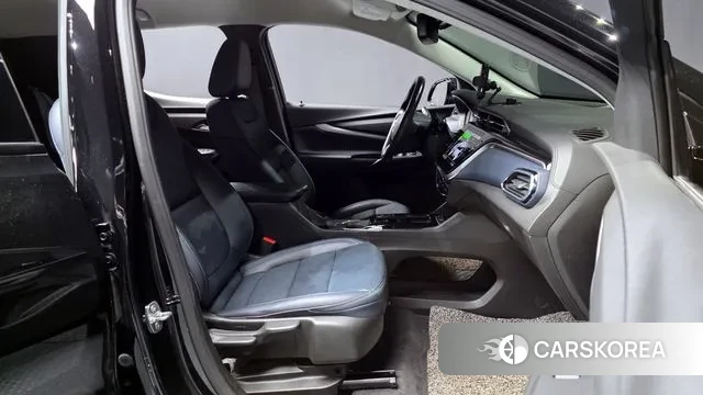 Chevrolet (GM Daewoo) Bolt EUV 2022 Черный из Кореи, фото 2