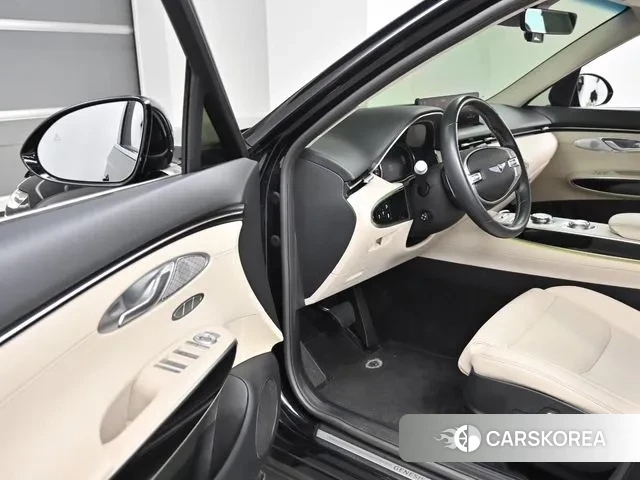 Genesis GV70 2021 Черный из Кореи, фото 2