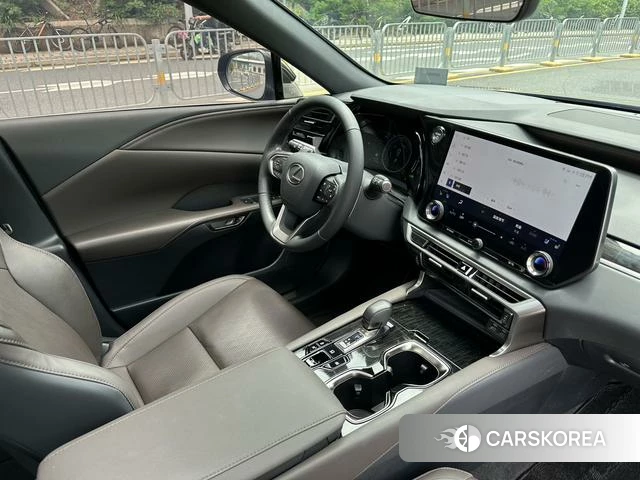 Lexus RX 2023 Черный из Китая, фото 2