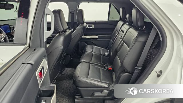 Ford Explorer 6th Generation 2022 Белый из Кореи, фото 2
