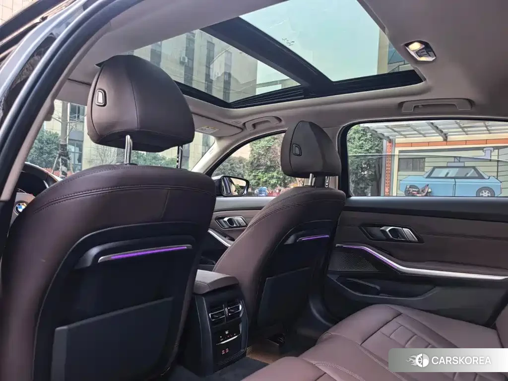 BMW 3 series 2020 Черный из Китая, фото 2
