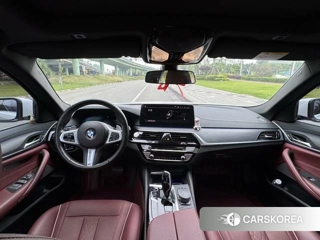 BMW 5 series 2021 Белый из Китая, фото 2