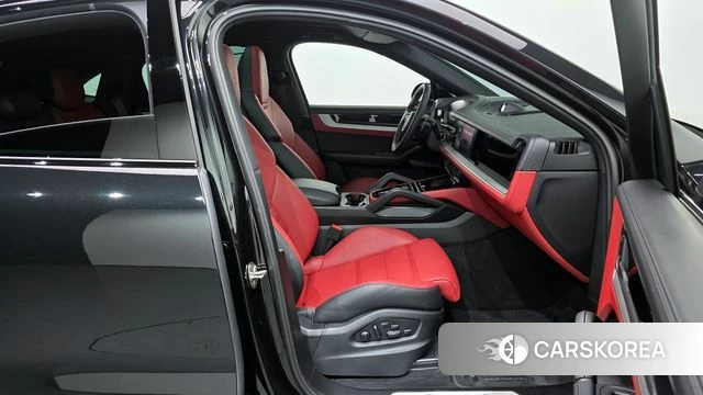 Porsche Cayenne (PO536) 2025 Черный из Кореи, фото 2