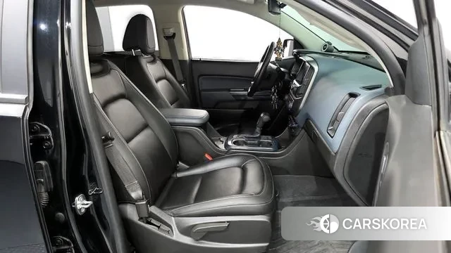 Chevrolet (GM Daewoo) Real New Colorado 2021 Черный из Кореи, фото 2