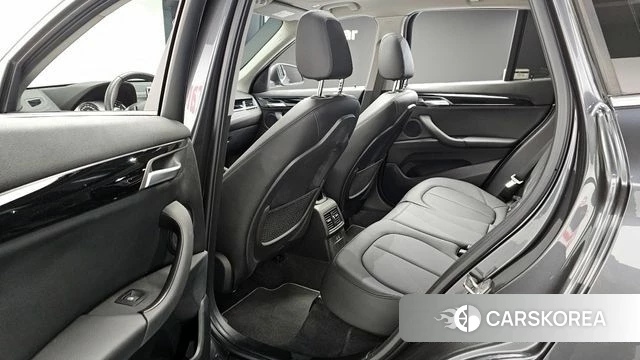 BMW X1 (F48) 2022 Серый из Кореи, фото 2