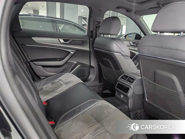 Audi A6L 2021 Черный из Китая, фото 2