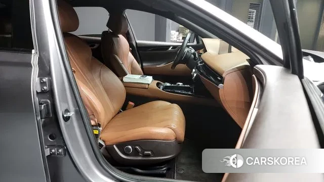 Genesis G80 (RG3) 2023 Серебряный из Кореи, фото 2