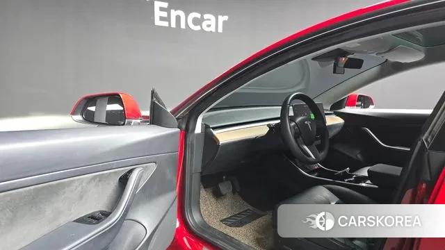 Tesla Model 3 2020 Красный из Кореи, фото 2