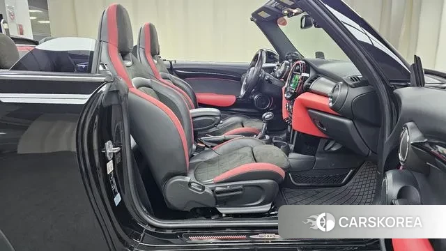 Mini Cooper S Convertible 2019 Черный из Кореи, фото 2