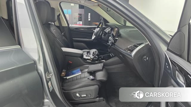 BMW X3 (G01) 2023 Серый из Кореи, фото 2