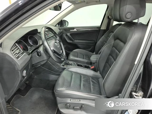 Volkswagen Tiguan second Generation 2020 Черный из Кореи, фото 2
