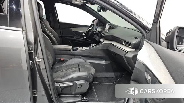 Peugeot 3008 second generation 2018 Серый из Кореи, фото 2