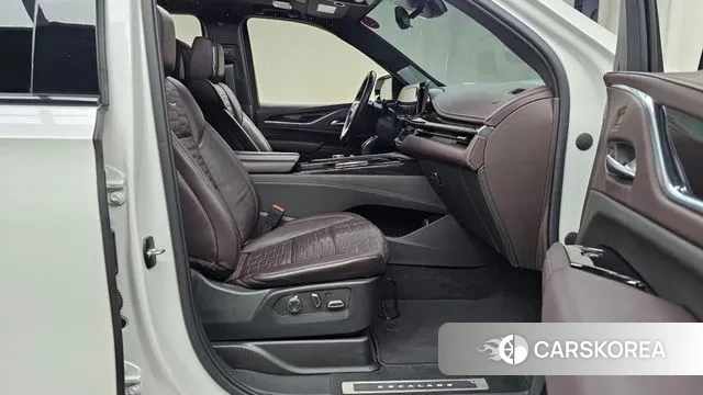 Cadillac Escalade 5th Generation 2023 Белый из Кореи, фото 2