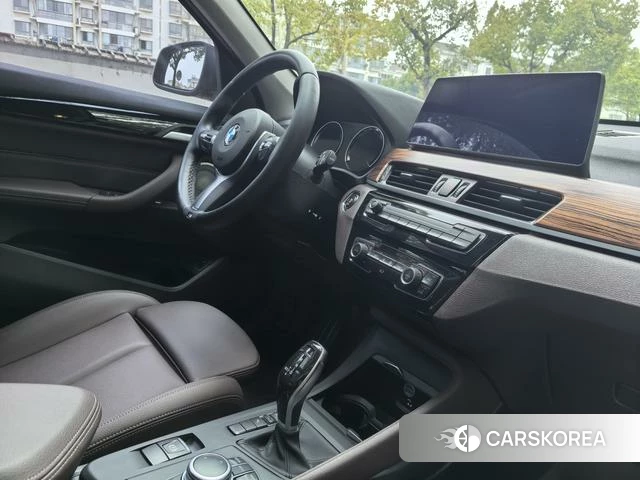 BMW X1 2022 Темно-серый из Китая, фото 2