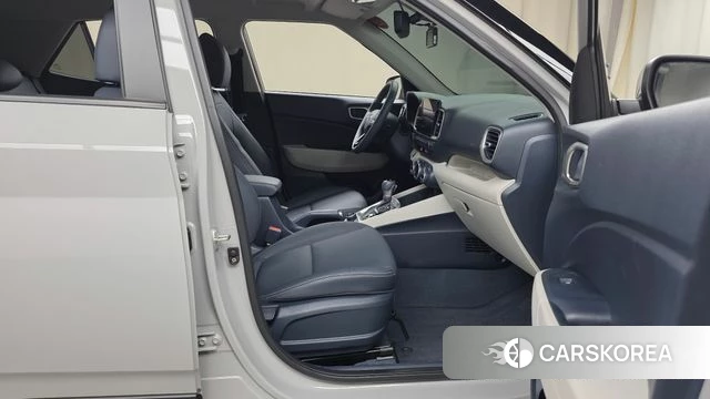 Hyundai Venue 2024 Серебристо-серый из Кореи, фото 2