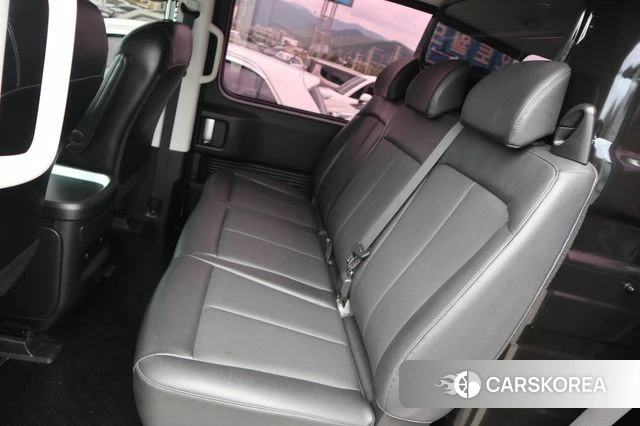 Hyundai Staria 2021 Серебристо-серый из Кореи, фото 2