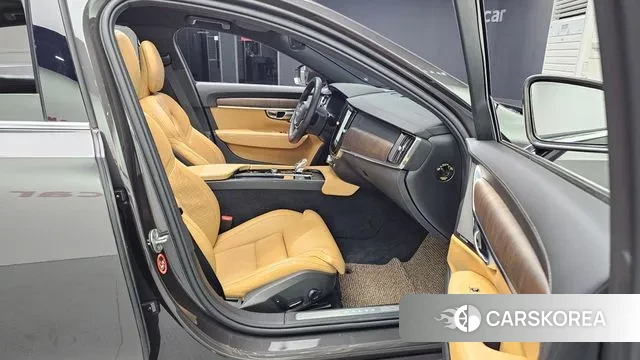 Volvo S90 2023 Серый из Кореи, фото 2