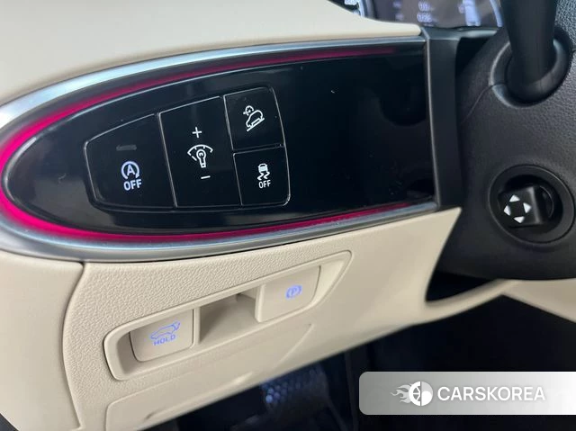 Genesis GV70 2022 Белый из Кореи, фото 2