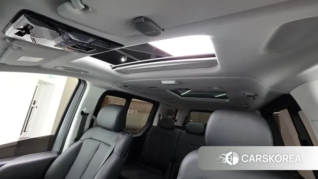 Hyundai Staria 2025 Серебряный из Кореи, фото 2