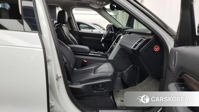 Land Rover Discovery 5 2019 Белый из Кореи, фото 2