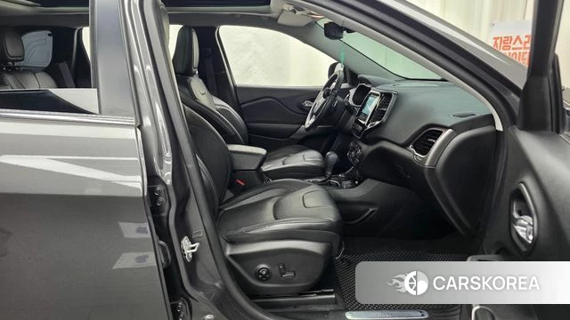 Jeep Cherokee (KL) 2021 Серый из Кореи, фото 2