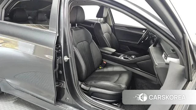 Kia K5 3rd generation 2019 Серый из Кореи, фото 2