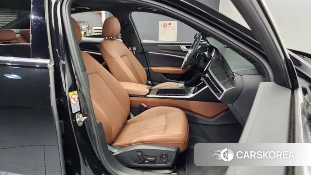 Audi A6 (C8) 2023 Черный из Кореи, фото 2